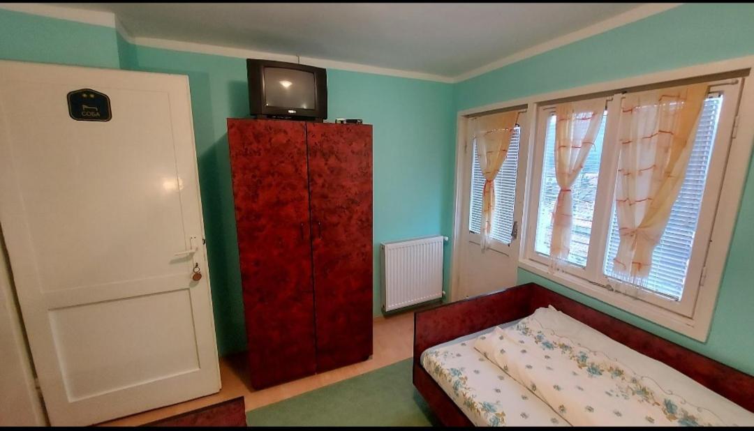 Domacinstvo Jolovic Hotell Kraljevo Eksteriør bilde